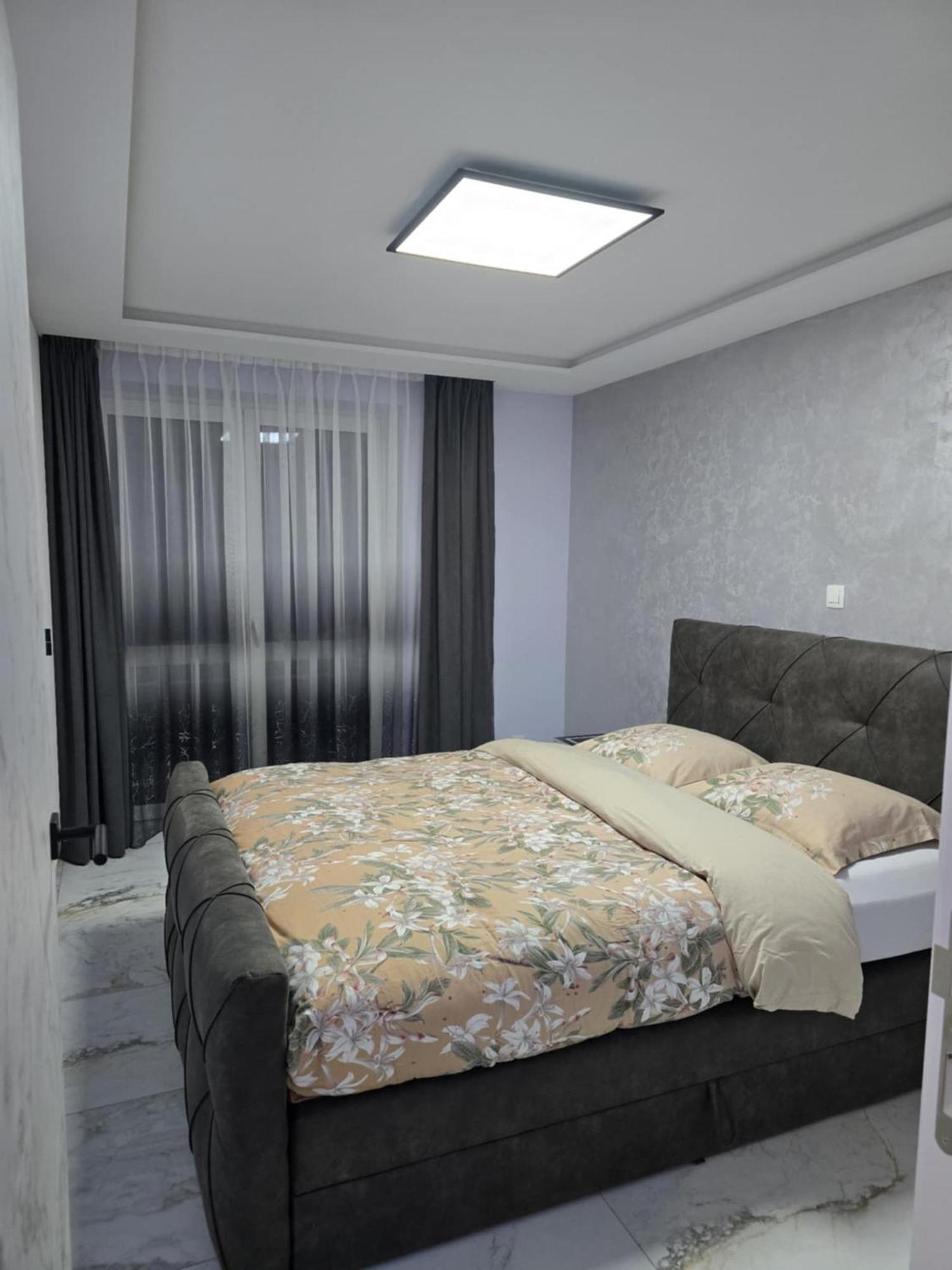 Zeezicht, Volledig Gerenoveerd Luxe Appartement มิดเดิลแกร์เกอ ภายนอก รูปภาพ